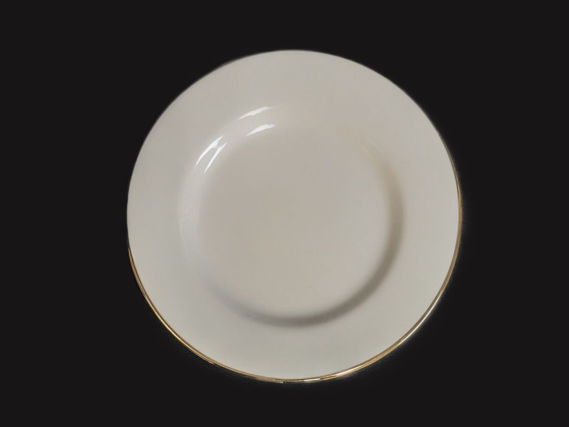 Rental store for WHITE W GOLD 1 BAND DINNER  10PK in Johnson City TN